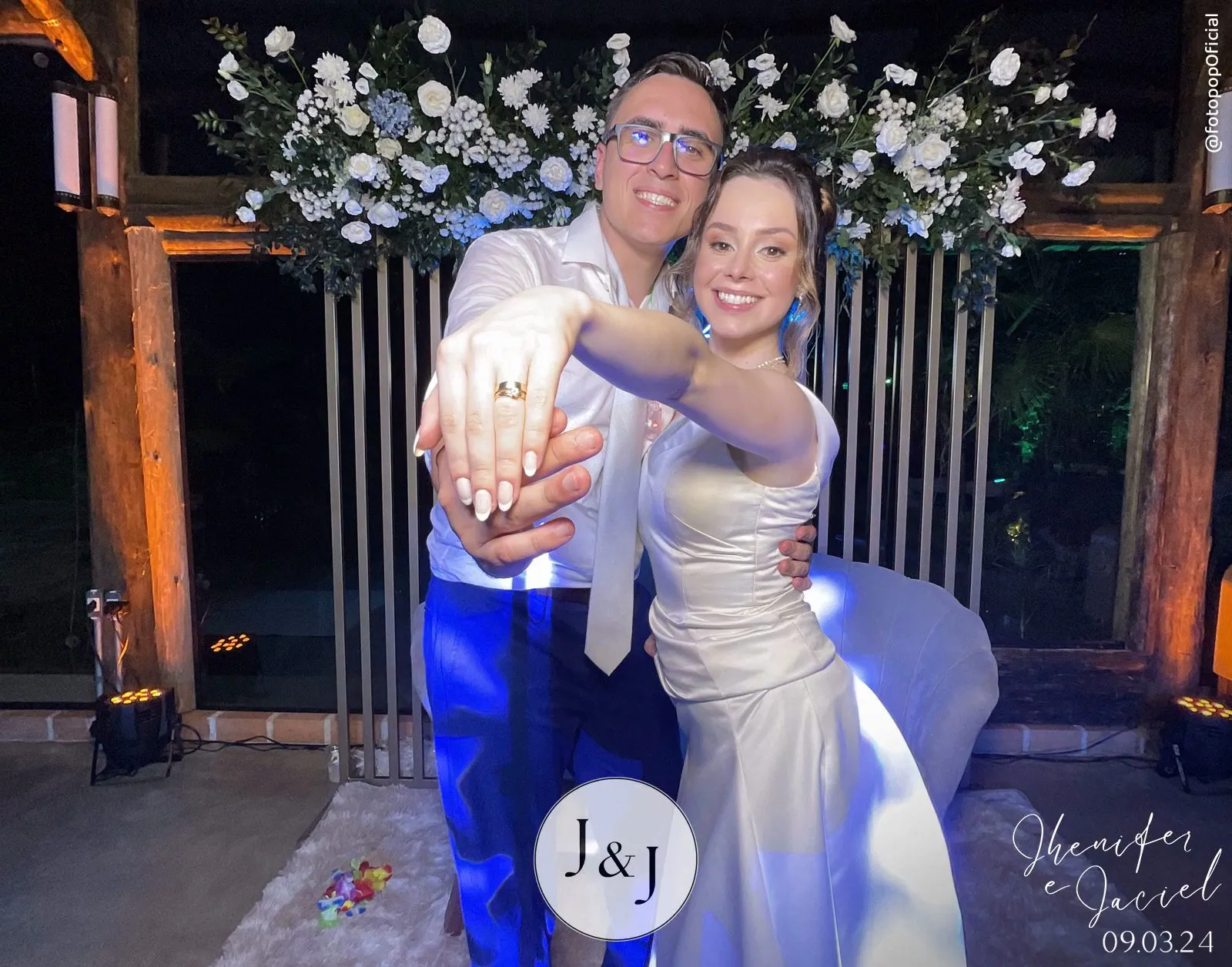 Foto de um casamento com o layout do Totem Pop (2 de 4)